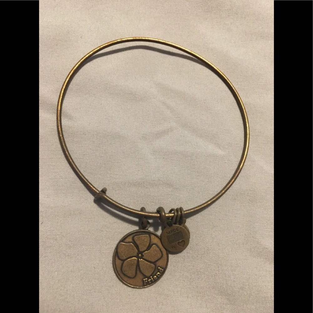 Flower friend bracelet